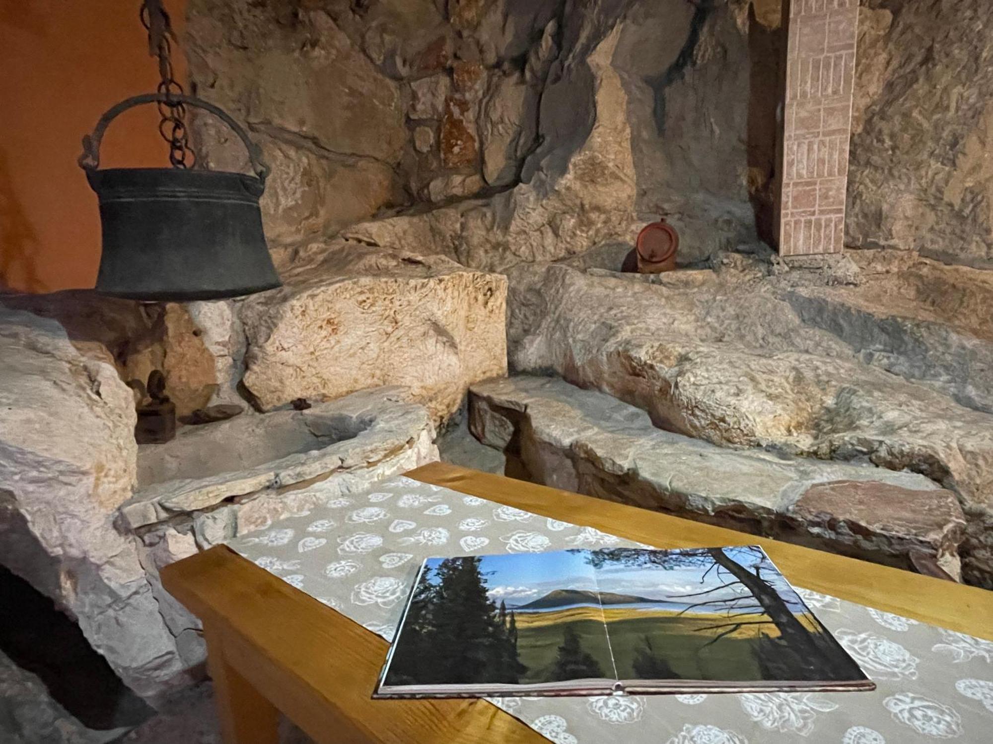 Cave Apartment Virpazar Exteriör bild