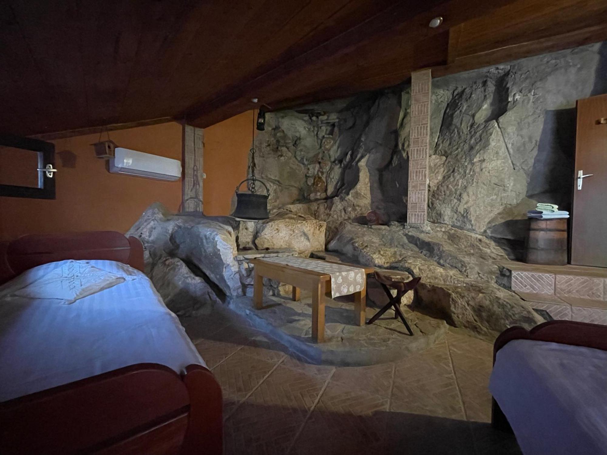 Cave Apartment Virpazar Exteriör bild