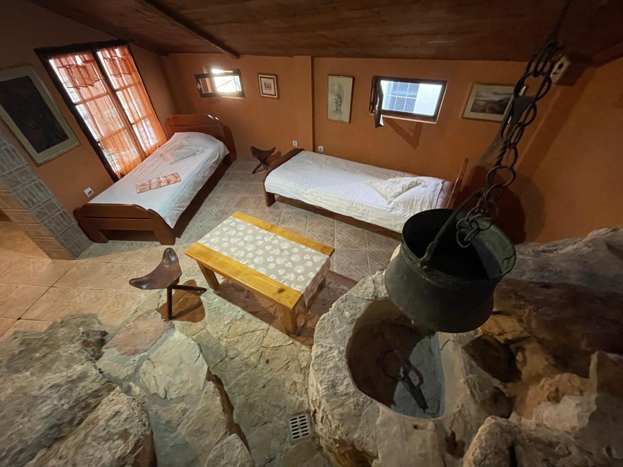 Cave Apartment Virpazar Exteriör bild